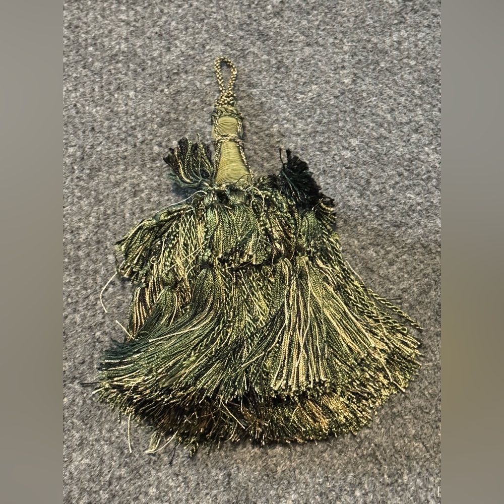 11in Key Tassle Vintage